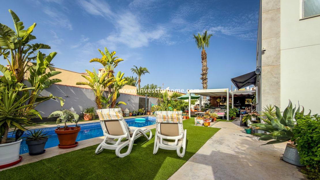 Verkoop - Villa - Torrevieja - Costa Blanca