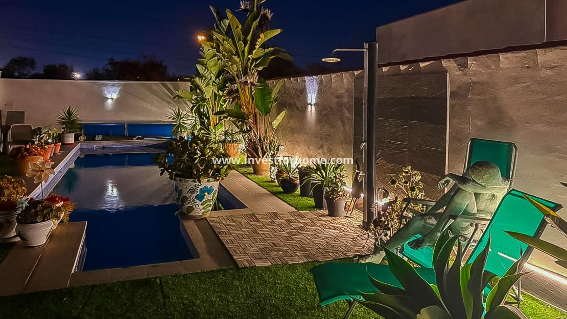 Verkoop - Villa - Torrevieja - Costa Blanca
