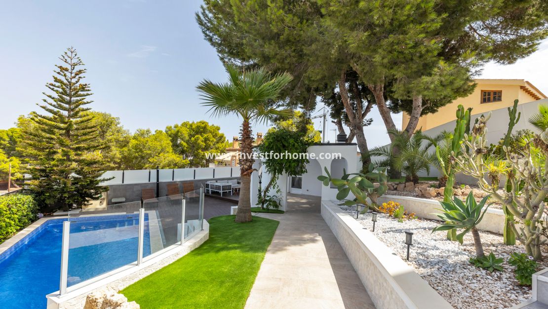 Verkoop - Villa - Torrevieja - Costa Blanca