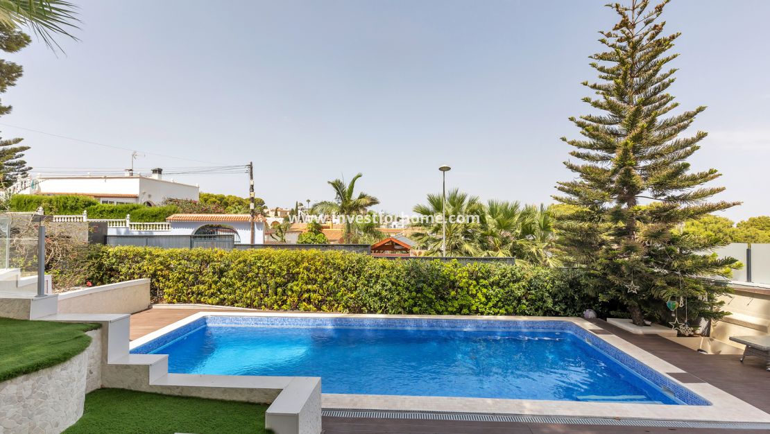 Verkoop - Villa - Torrevieja - Costa Blanca