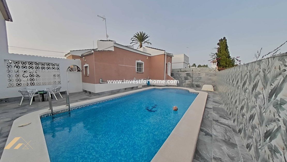 Verkoop - Villa - Torrevieja - La Siesta-El Chaparral