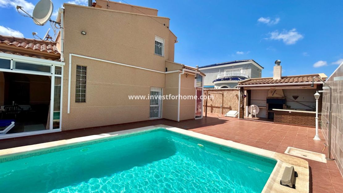 Verkoop - Villa - Torrevieja - La Siesta-El Chaparral