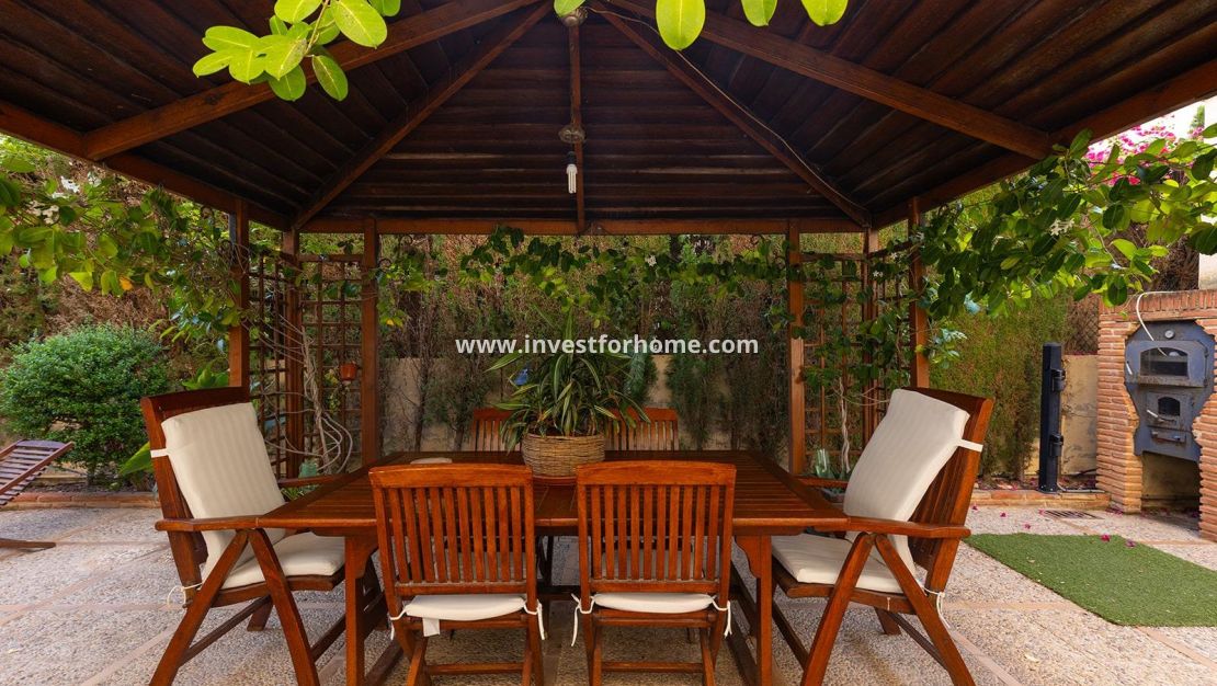 Verkoop - Villa - Torrevieja - La Veleta