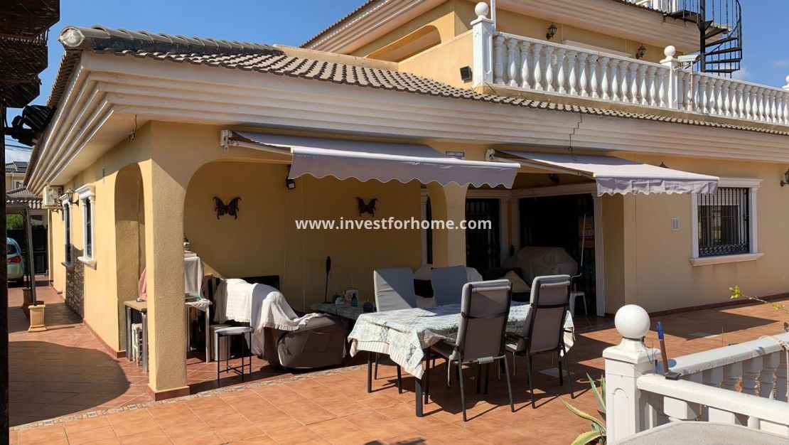Verkoop - Villa - Torrevieja - Los Balcones - Los Altos Del Edén