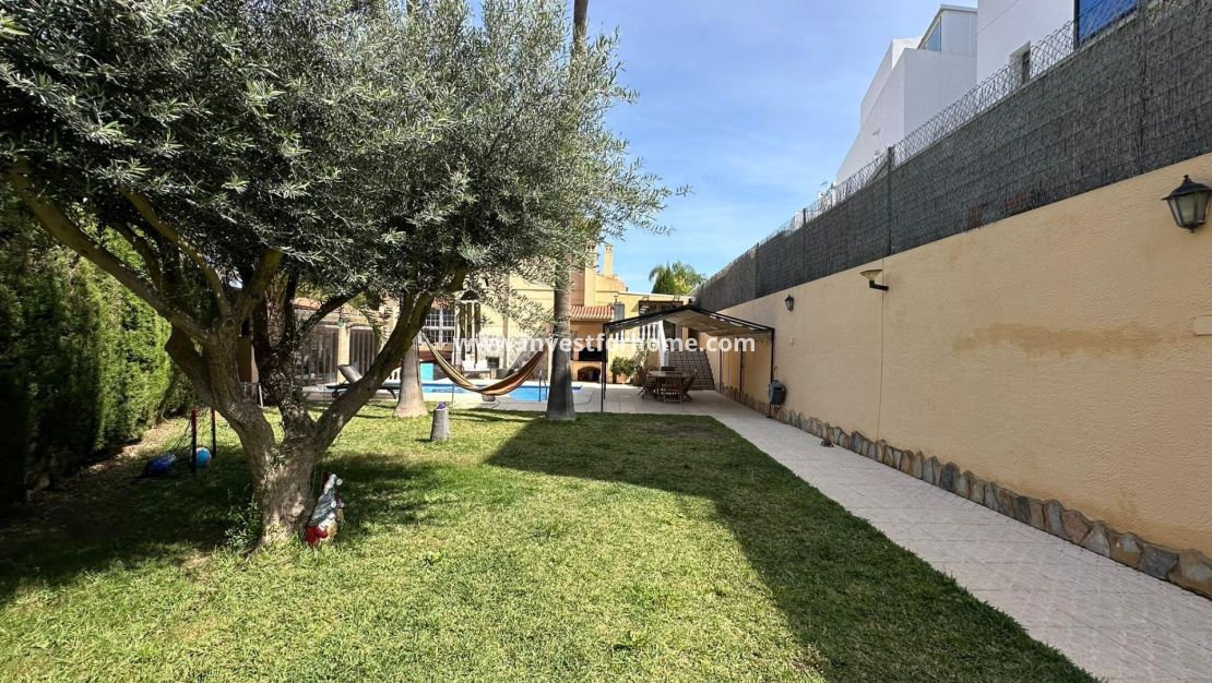 Verkoop - Villa - Torrevieja - Los Balcones - Los Altos Del Edén