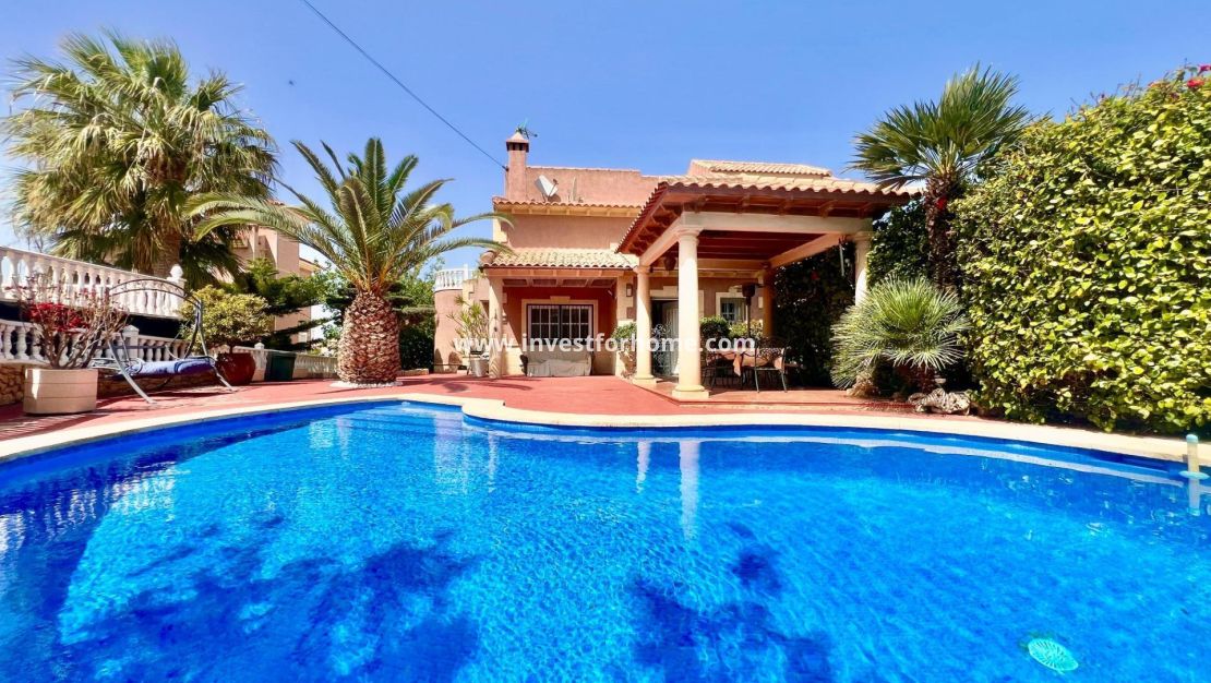 Verkoop - Villa - Torrevieja - Los Balcones - Los Altos Del Edén