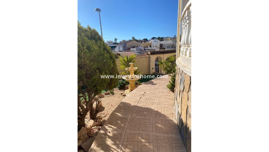 Verkoop - Villa - Torrevieja - Los Balcones