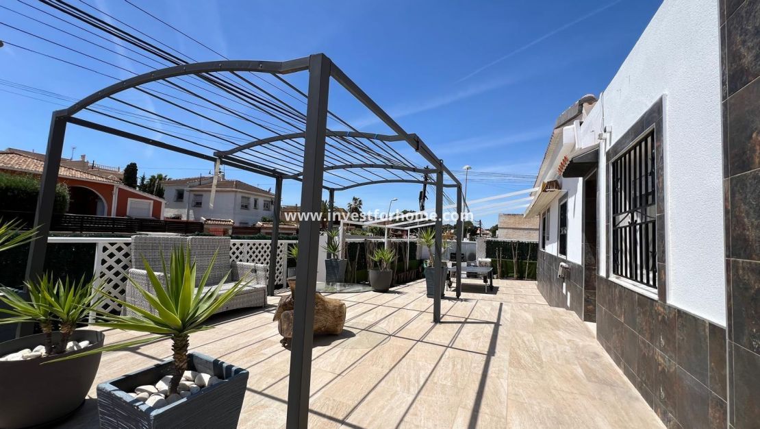 Verkoop - Villa - Torrevieja - Los Balcones