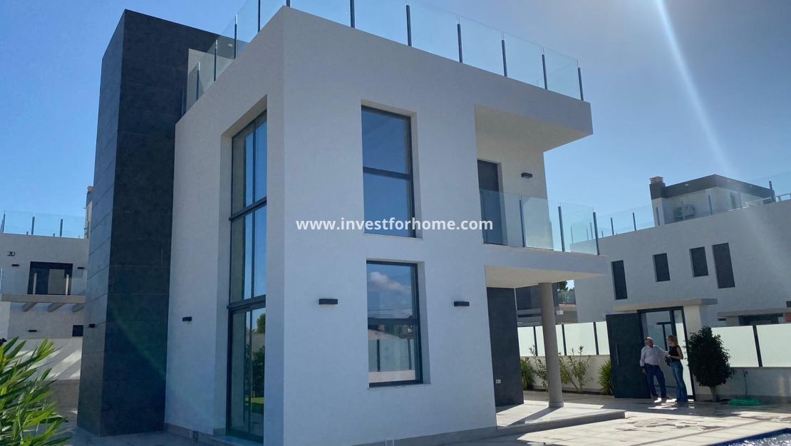 Verkoop - Villa - Torrevieja - Los Balcones