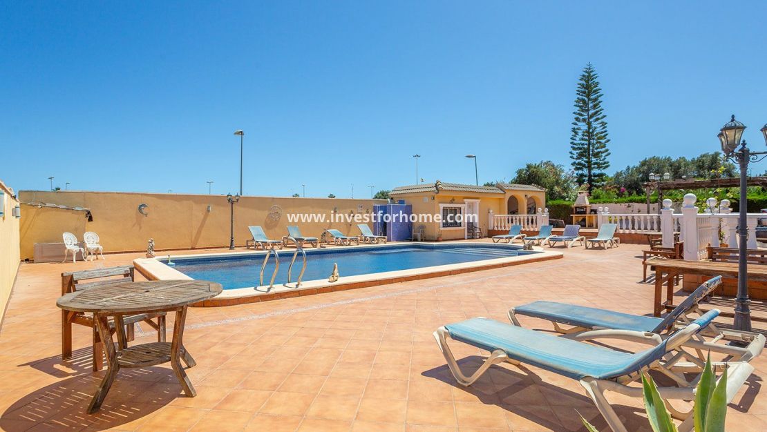Verkoop - Villa - Torrevieja - Los Balcones