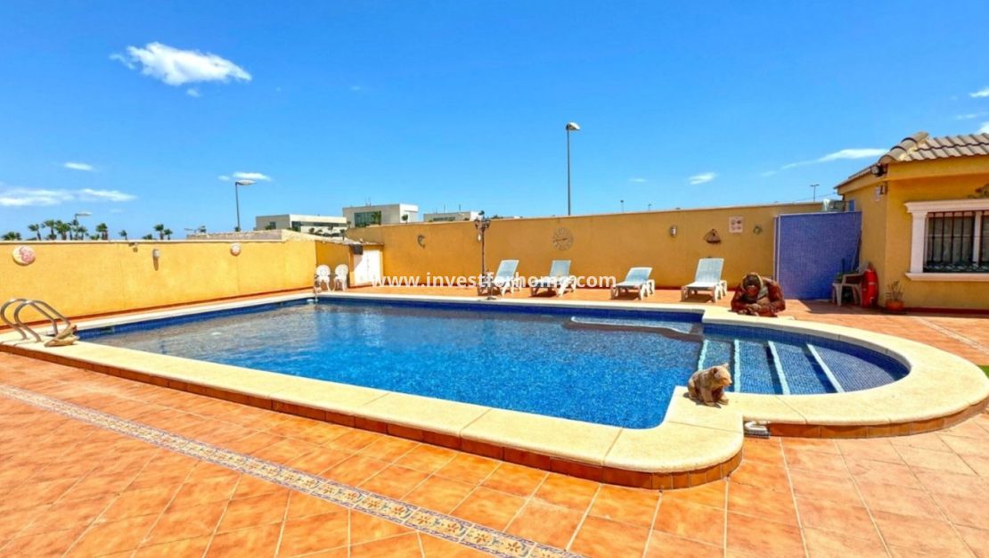 Verkoop - Villa - Torrevieja - Los Balcones