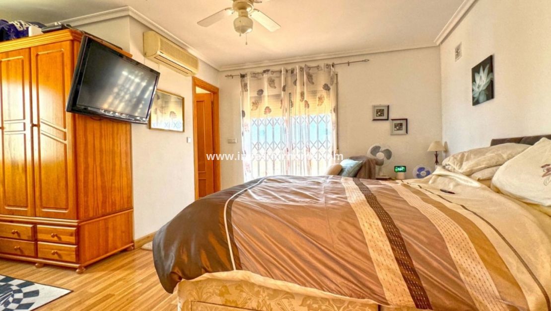 Verkoop - Villa - Torrevieja - Los Balcones