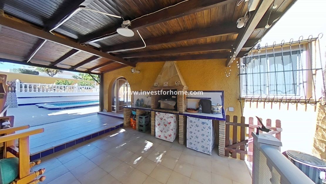 Verkoop - Villa - Torrevieja - Los Balcones