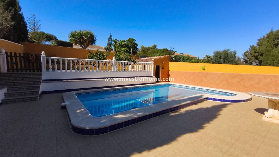 Verkoop - Villa - Torrevieja - Los Balcones