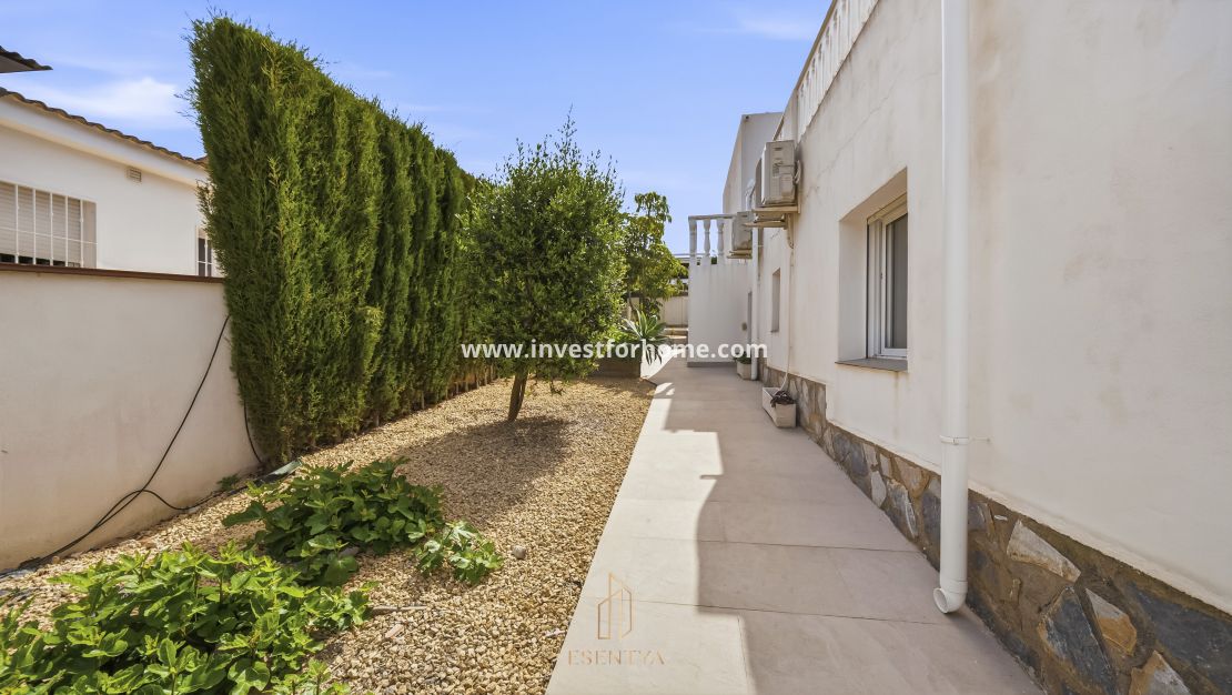 Verkoop - Villa - Torrevieja - Los Balcones