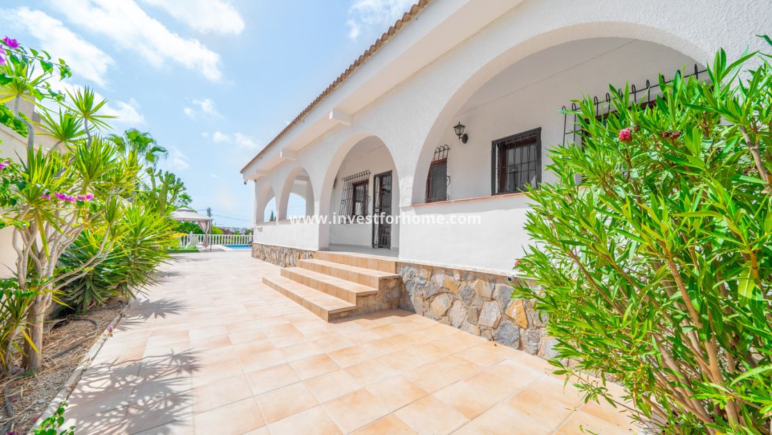 Verkoop - Villa - Torrevieja - Los Balcones