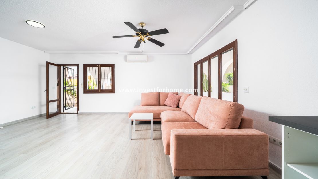 Verkoop - Villa - Torrevieja - Los Balcones