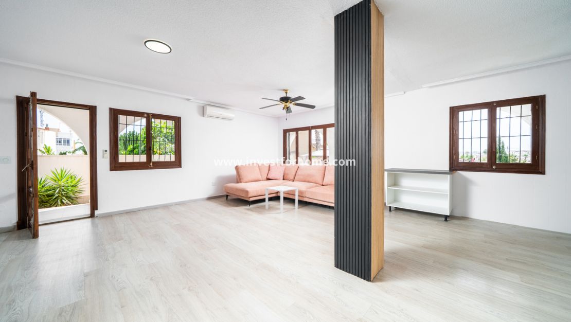 Verkoop - Villa - Torrevieja - Los Balcones