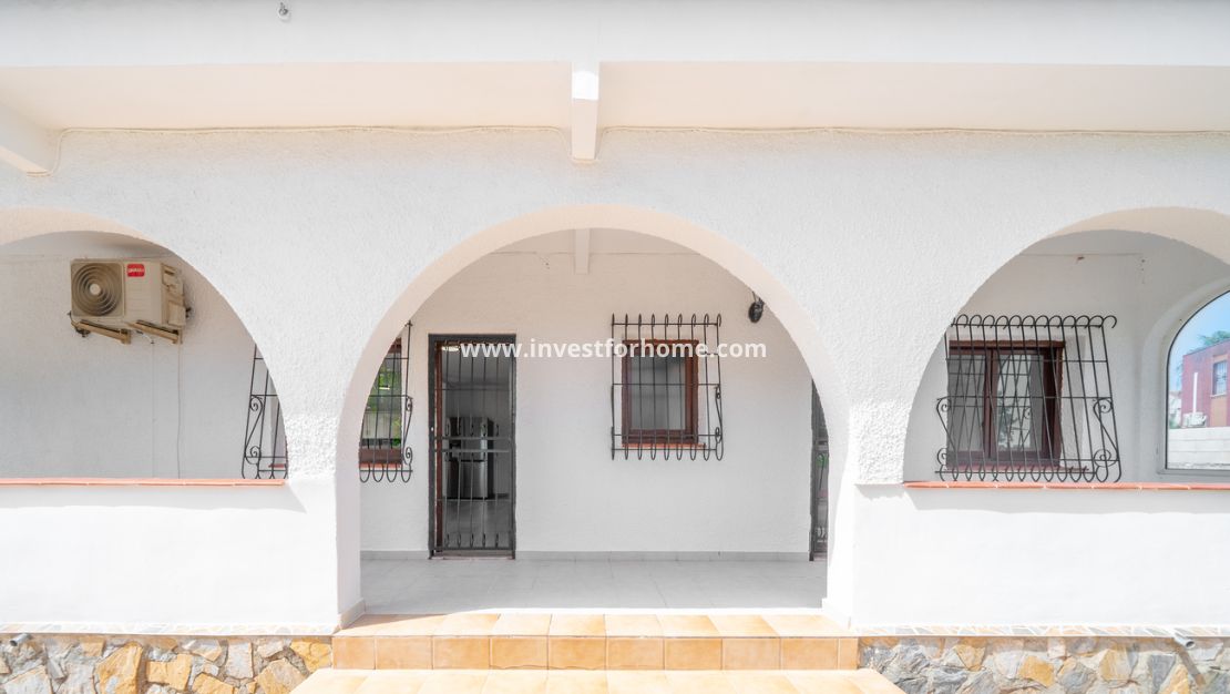 Verkoop - Villa - Torrevieja - Los Balcones
