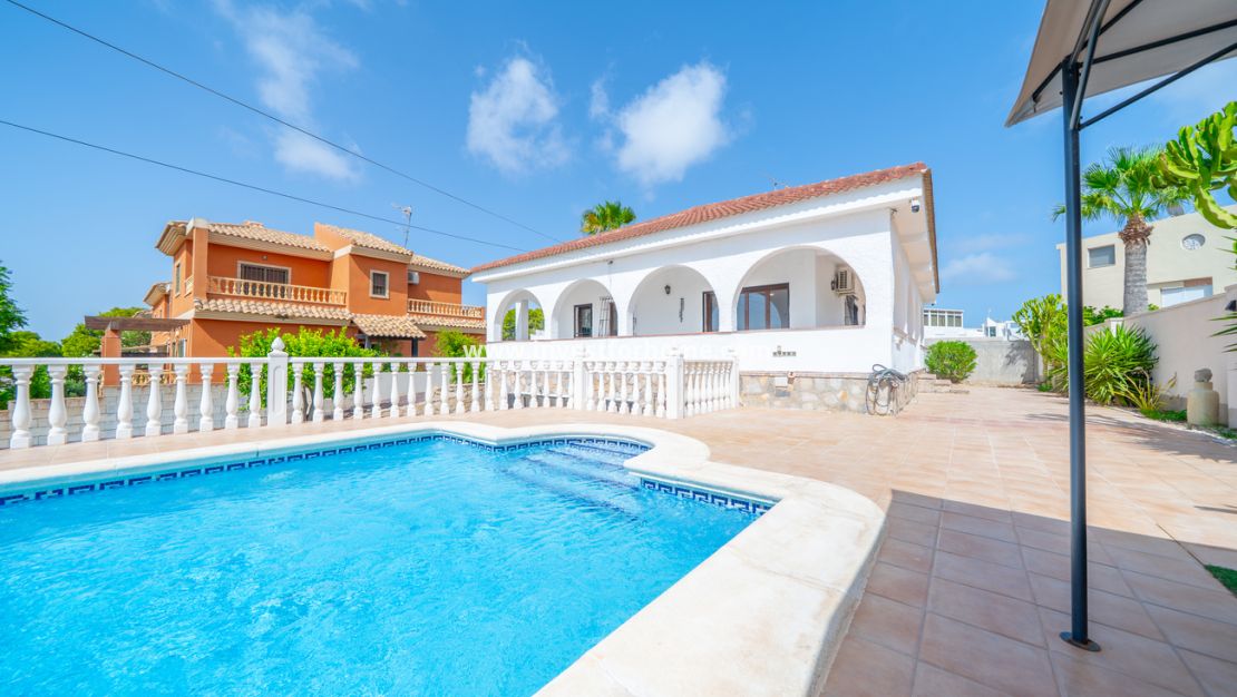 Verkoop - Villa - Torrevieja - Los Balcones