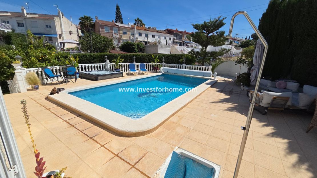 Verkoop - Villa - Torrevieja - Los Balcones