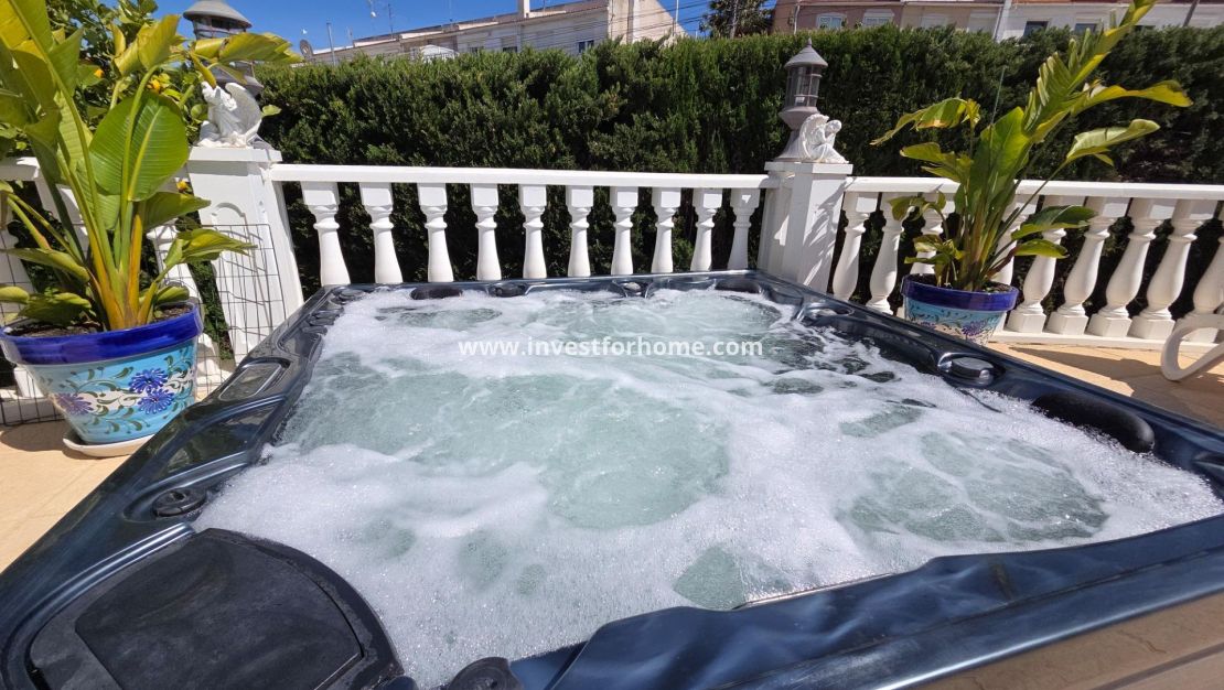 Verkoop - Villa - Torrevieja - Los Balcones