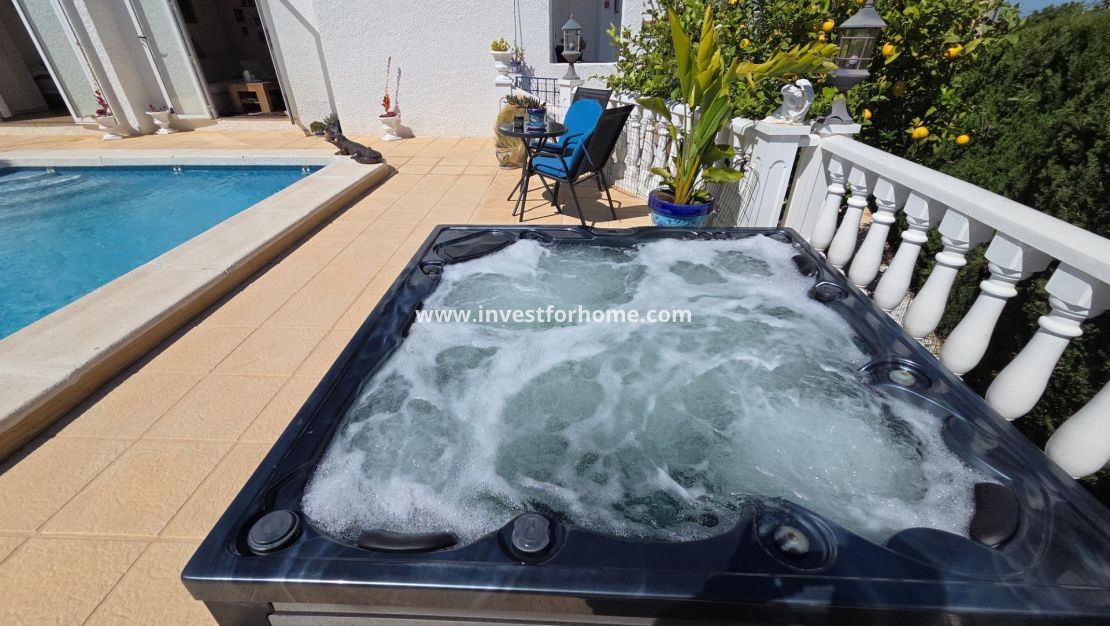 Verkoop - Villa - Torrevieja - Los Balcones