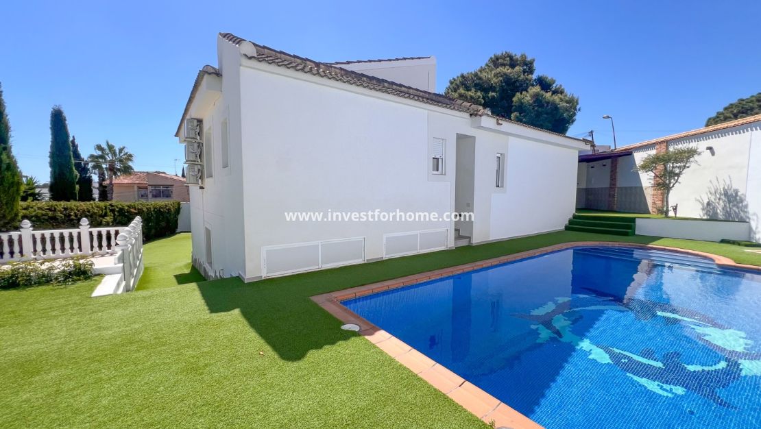 Verkoop - Villa - Torrevieja - Los Balcones