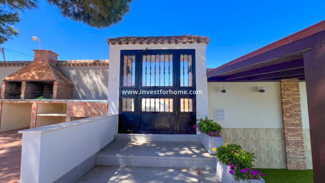 Verkoop - Villa - Torrevieja - Los Balcones