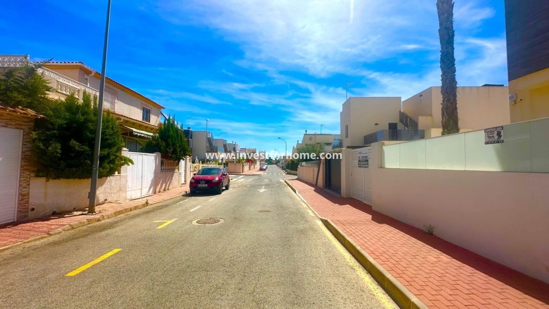 Verkoop - Villa - Torrevieja - Miramar - Torre Del Moro