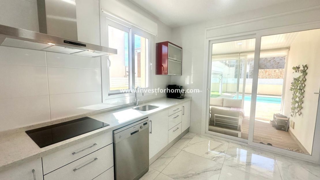 Verkoop - Villa - Torrevieja - Miramar - Torre Del Moro