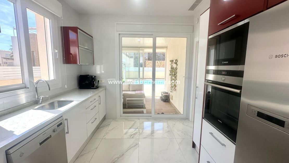 Verkoop - Villa - Torrevieja - Miramar - Torre Del Moro