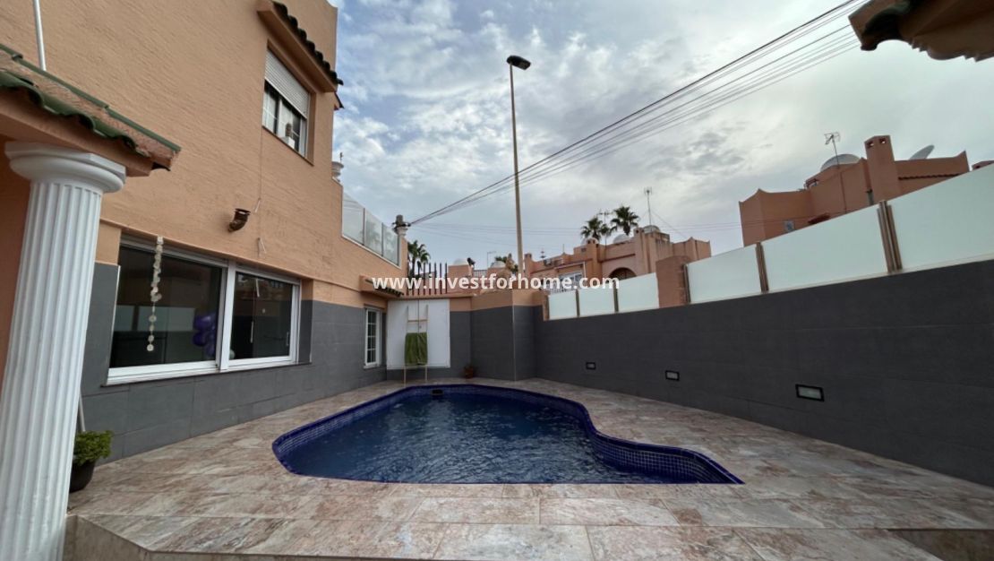 Verkoop - Villa - Torrevieja - Nueva Torrevieja - Aguas Nuevas
