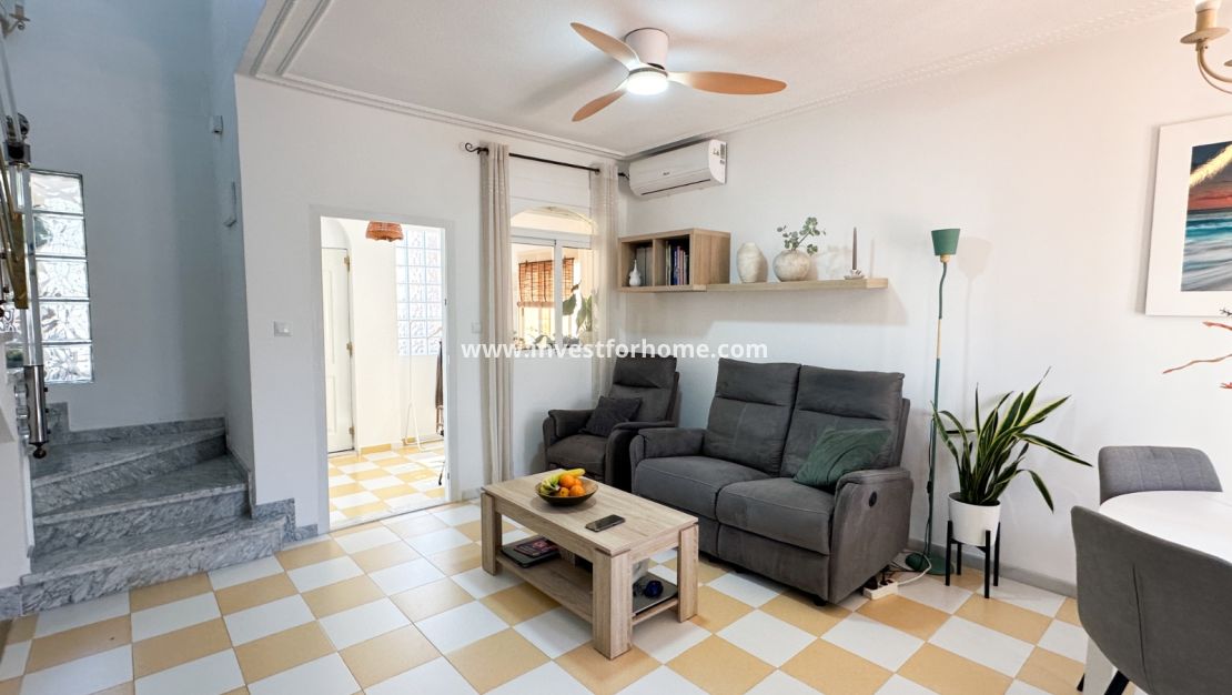 Verkoop - Villa - Torrevieja - Nueva Torrevieja