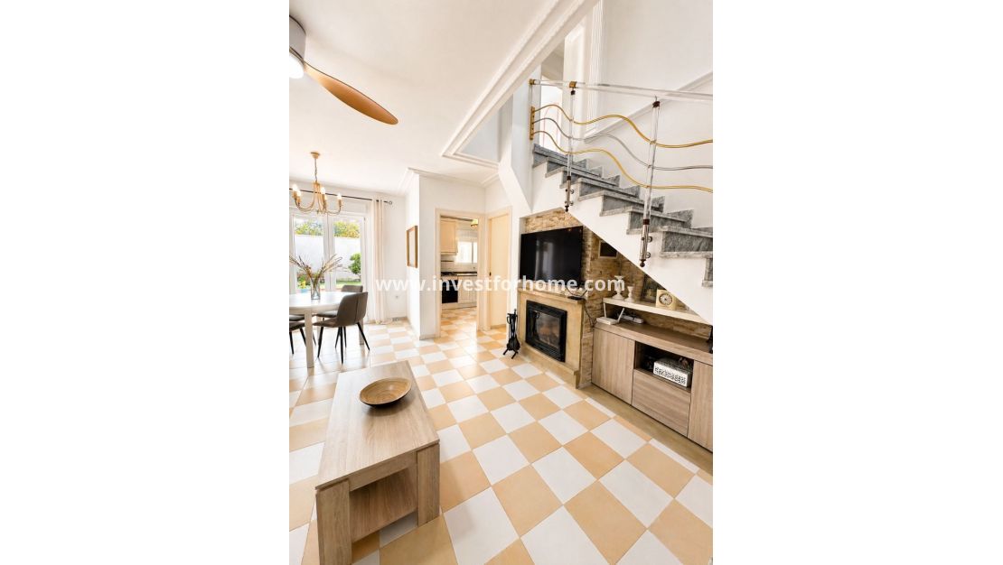 Verkoop - Villa - Torrevieja - Nueva Torrevieja