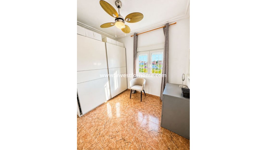 Verkoop - Villa - Torrevieja - Nueva Torrevieja