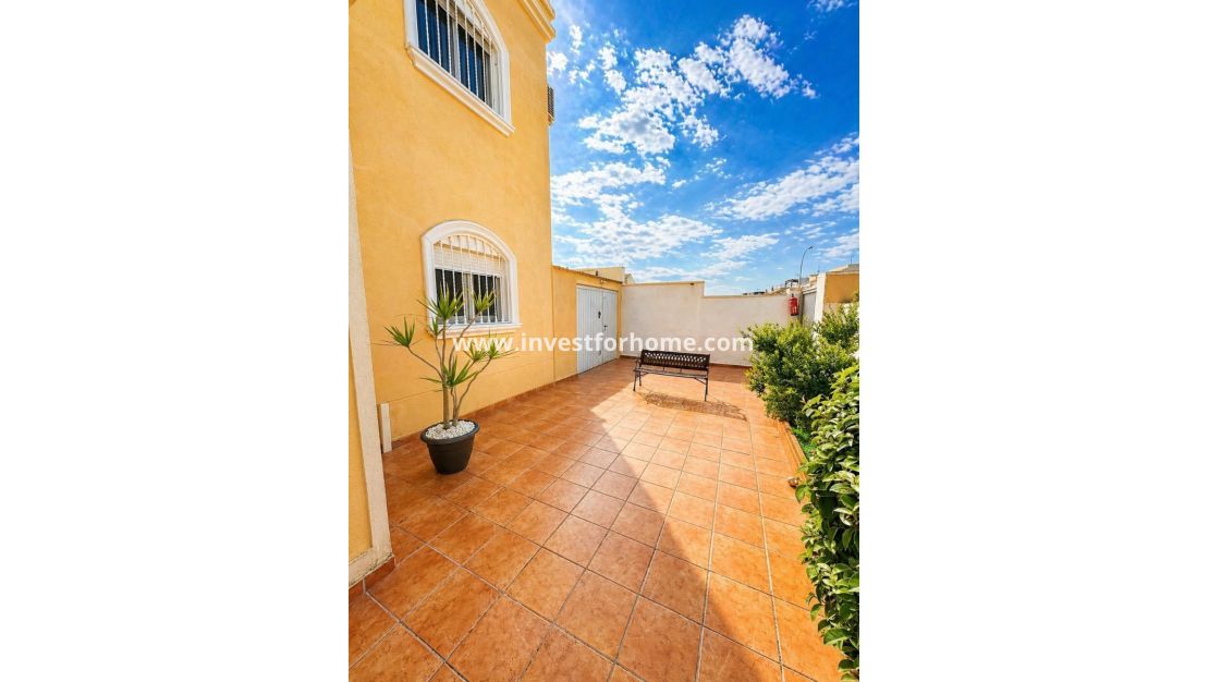 Verkoop - Villa - Torrevieja - Nueva Torrevieja