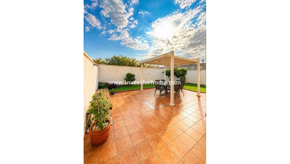 Verkoop - Villa - Torrevieja - Nueva Torrevieja