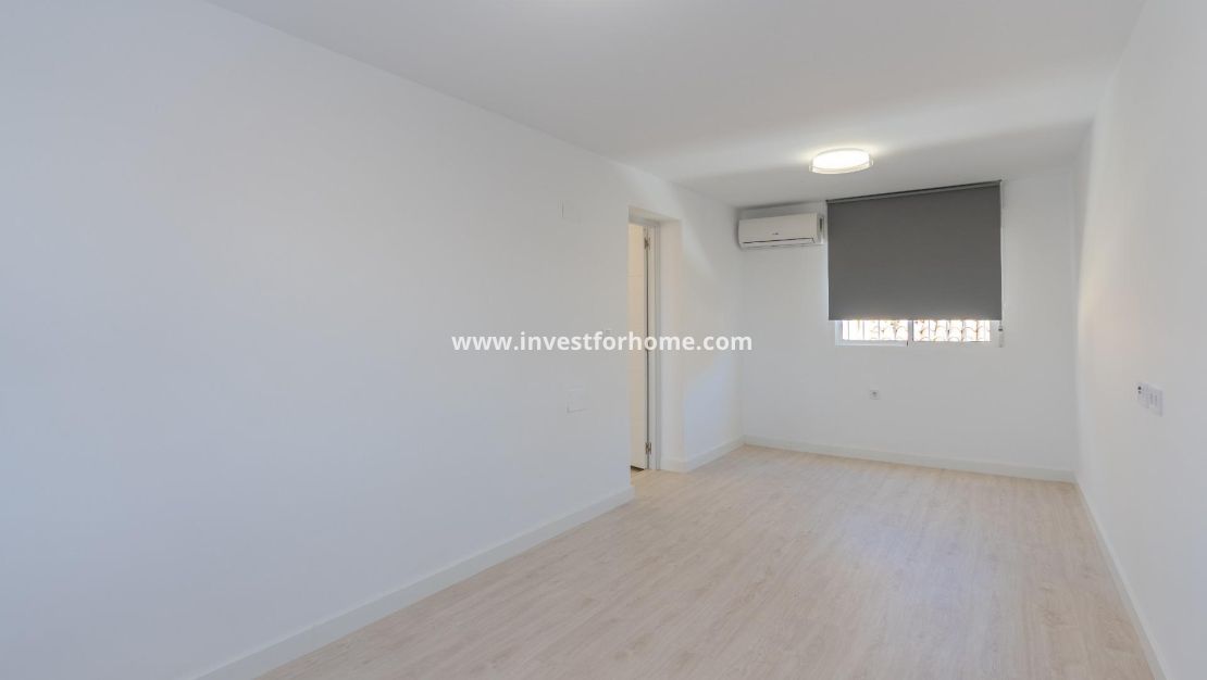 Verkoop - Villa - Torrevieja - Punta prima