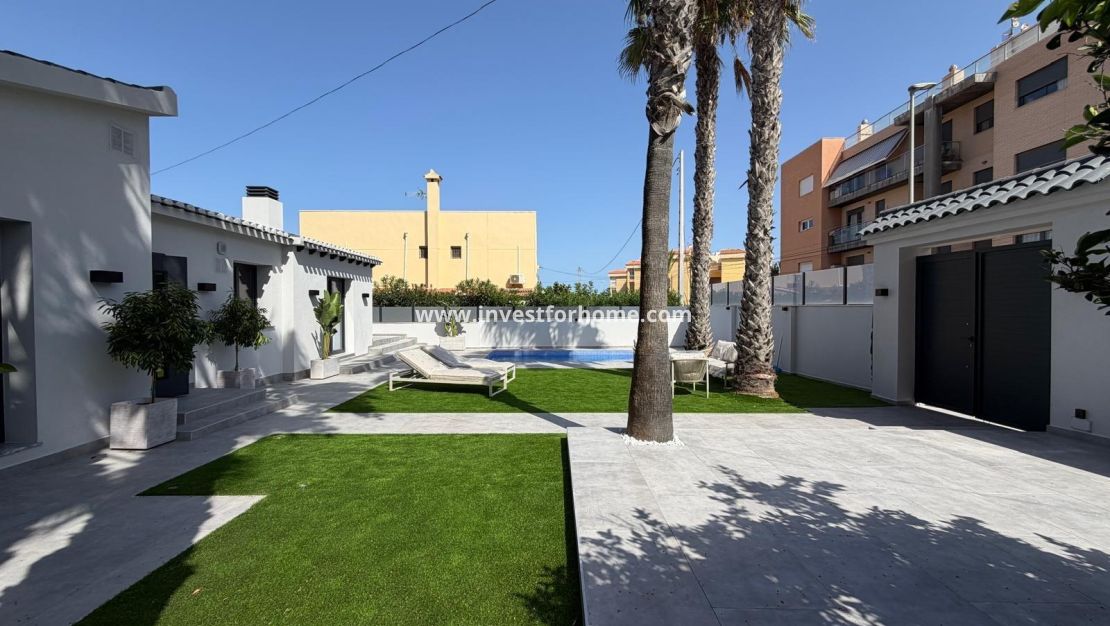 Verkoop - Villa - Torrevieja - Punta prima