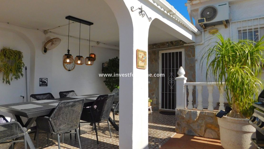 Verkoop - Villa - Torrevieja - San Luis