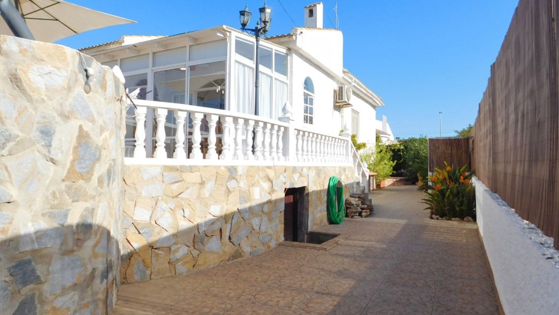 Verkoop - Villa - Torrevieja - San Luis