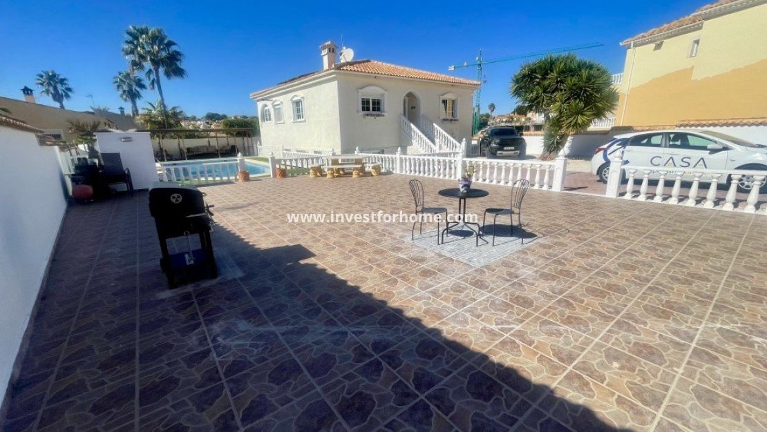 Verkoop - Villa - Urb. La Marina - Inland