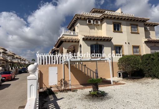 Villa - Försäljning - Orihuela Costa - Costa Blanca