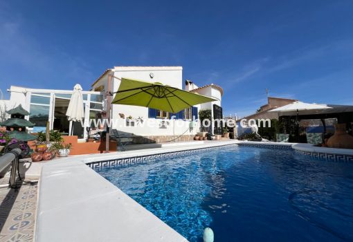 Villa - Försäljning - Orihuela Costa - Costa Blanca