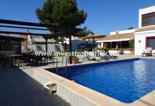 Villa - Försäljning - Orihuela Costa - Costa Blanca