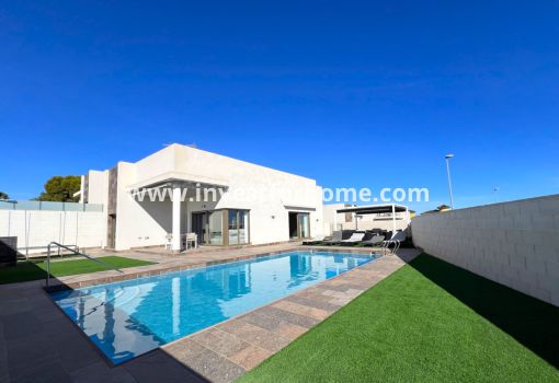 Villa - Försäljning - Orihuela Costa - Costa Blanca