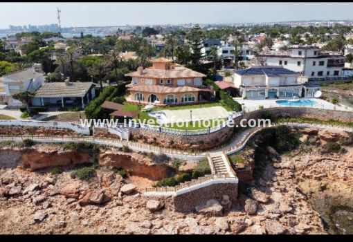 Villa - Försäljning - Orihuela Costa - Costa Blanca