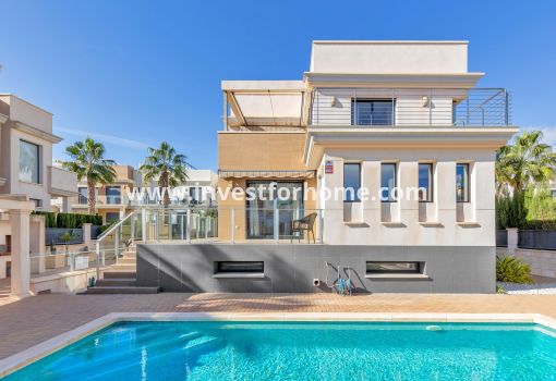 Villa - Försäljning - Orihuela Costa - Costa Blanca