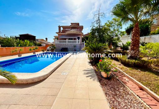 Villa - Försäljning - Orihuela Costa - Inland